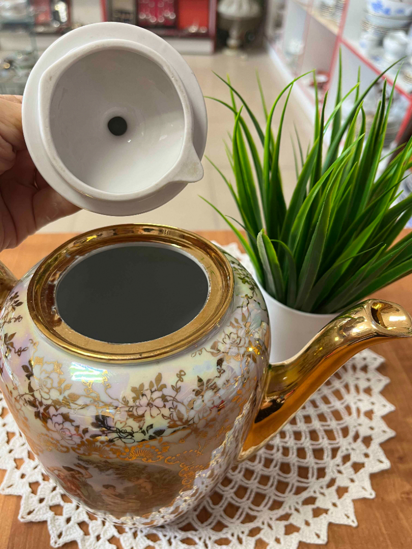 Чайник Wilgelm Jager Eisenberg GDR 1970гг. Фарфор с позолотой и деколью "Мадонна". Винтаж. Картинка 7